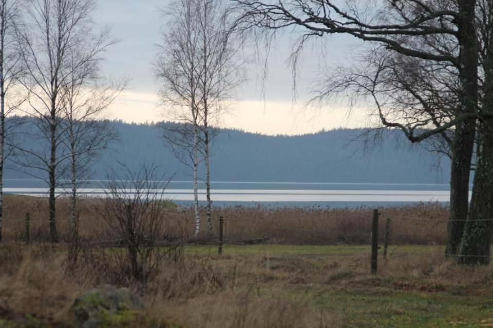 Strandnaera Stuga Vaenersnaes Vargon Exterior photo